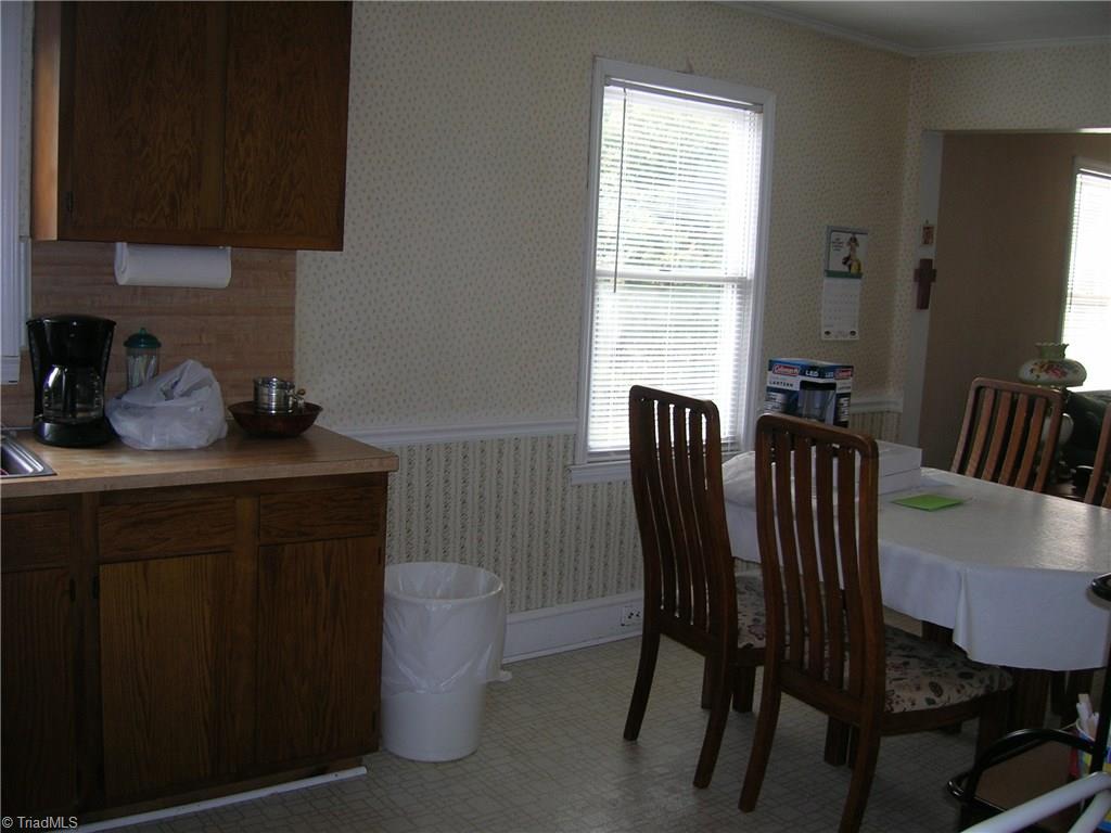 624 East Springfield Road High Point, NC 27263 - Photo 12 of 14 Gallery Image 12