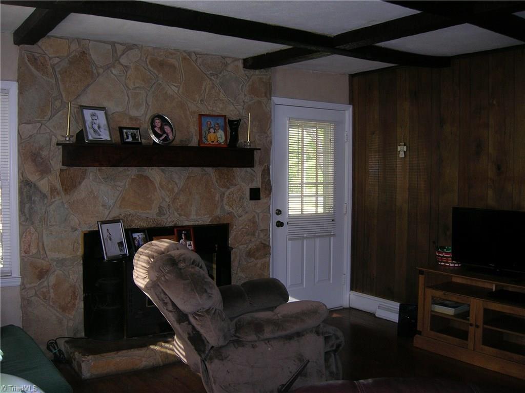 624 East Springfield Road High Point, NC 27263 - Photo 8 of 14 Gallery Image 8