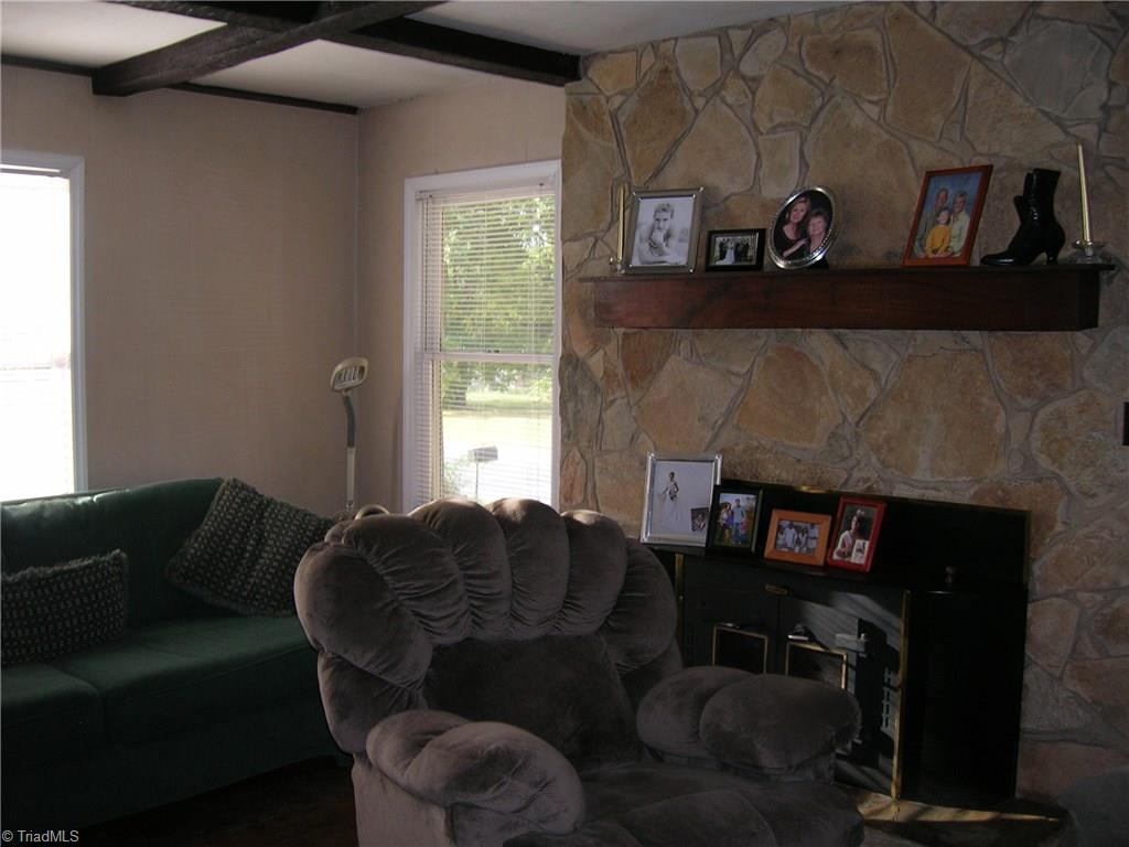 624 East Springfield Road High Point, NC 27263 - Photo 9 of 14 Gallery Image 9