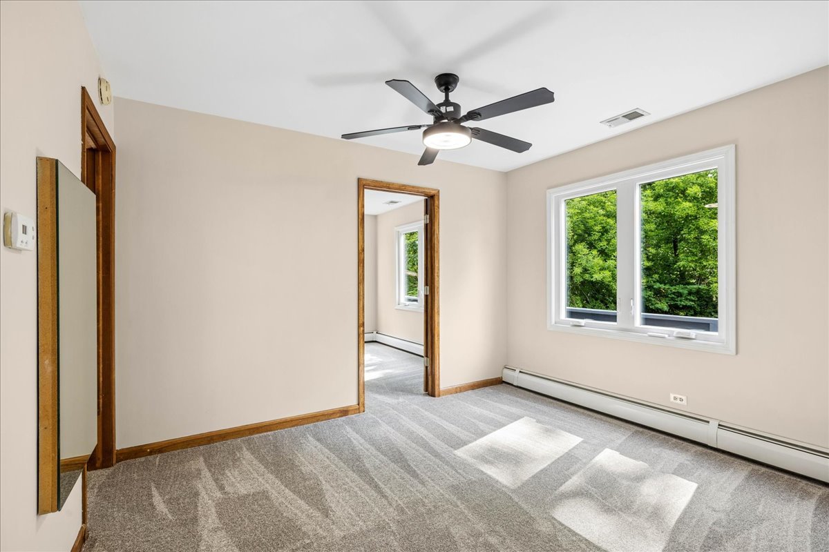 4402 Barreville Road Crystal Lake, IL 60012 - Photo 9 of 22