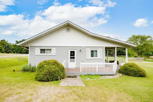 $420,000 | 9093 North Arrowhead Shores Road, Edgerton, WI 53534