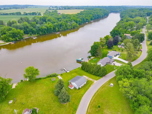 $420,000 | 9093 North Arrowhead Shores Road, Edgerton, WI 53534