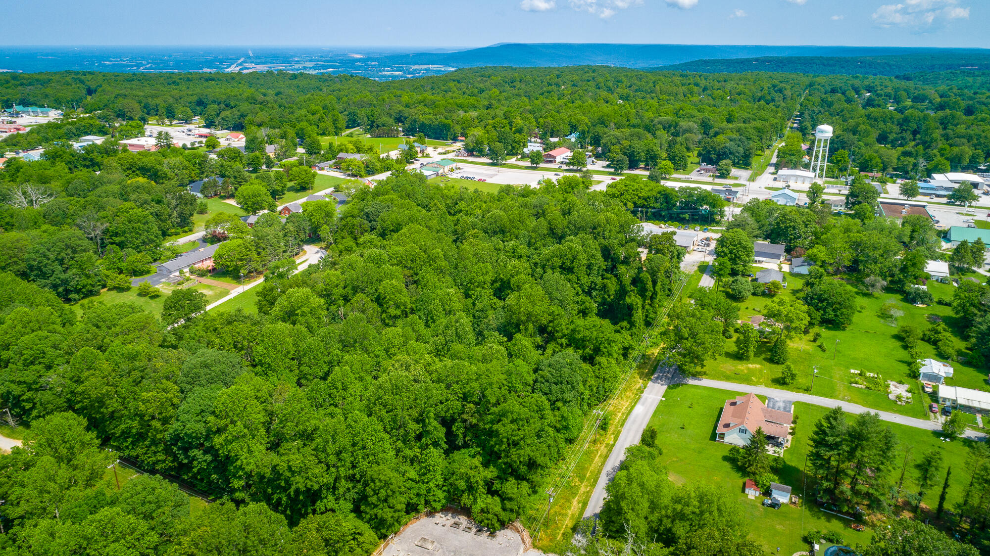 233 South Central Avenue Monteagle, TN 37356 - Photo 6 of 10 4-235 S Central Avenue HD-35