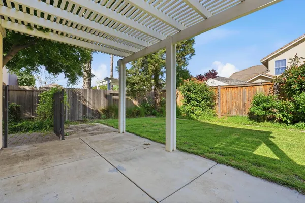 $690,000 | 1240 Camino Capistrano, Roseville, CA 95747