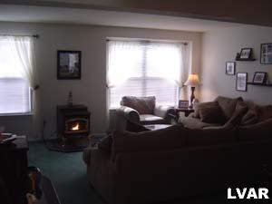1273 Forest Road Whitehall, PA 18052 - Photo 3 of 10 Living room