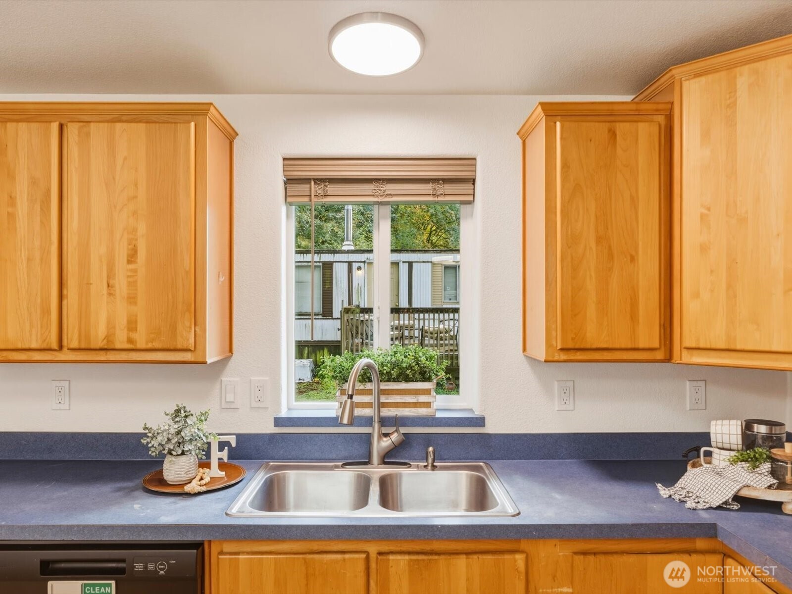 2411 Grandview Road, Unit 11 Ferndale, WA 98248 - Photo 8 of 20 Gallery Image 8