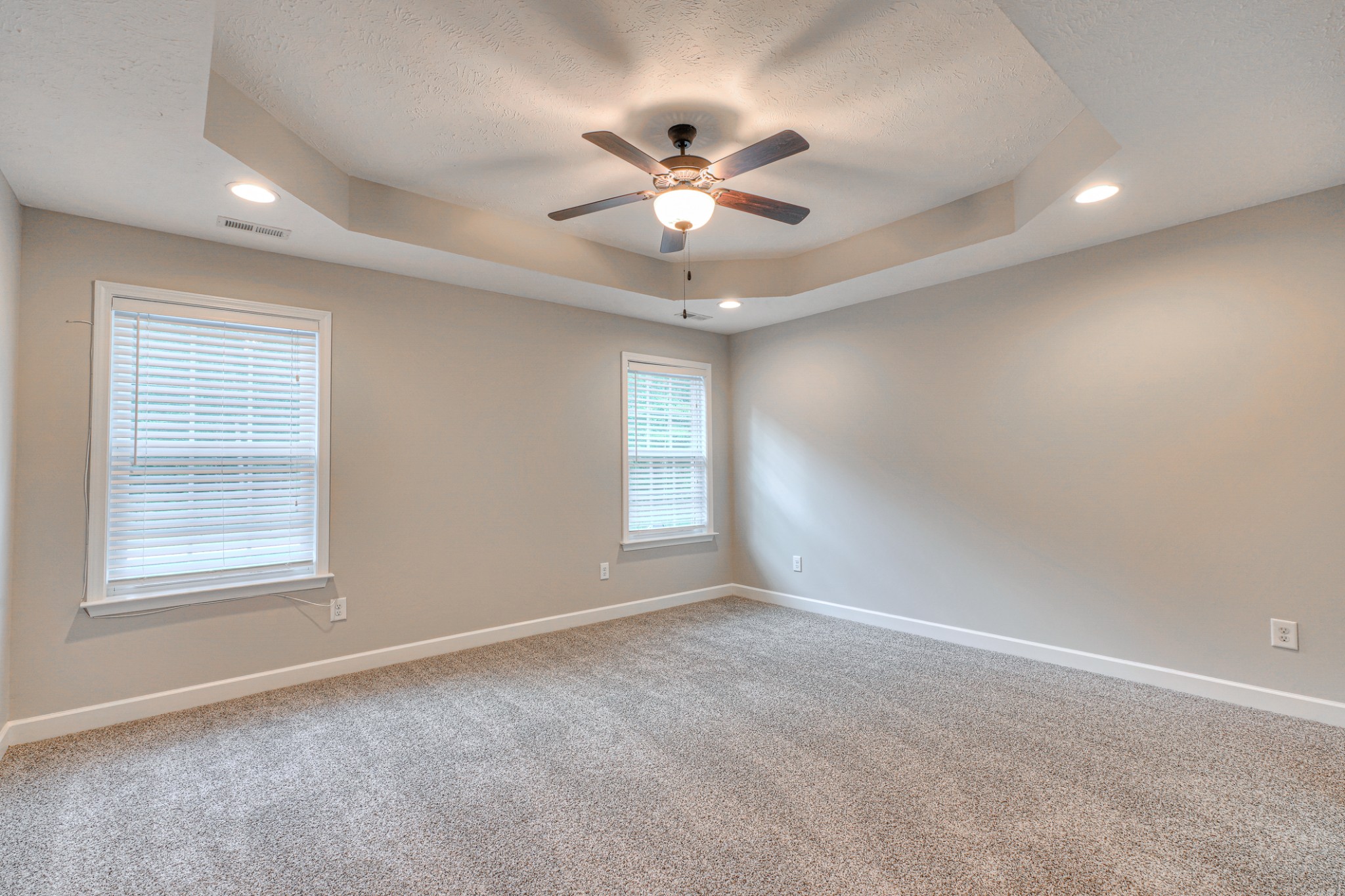 1485 Round Rock Drive Murfreesboro, TN 37128 - Photo 8 of 39 a view of a livingroom with a ceiling fan and window