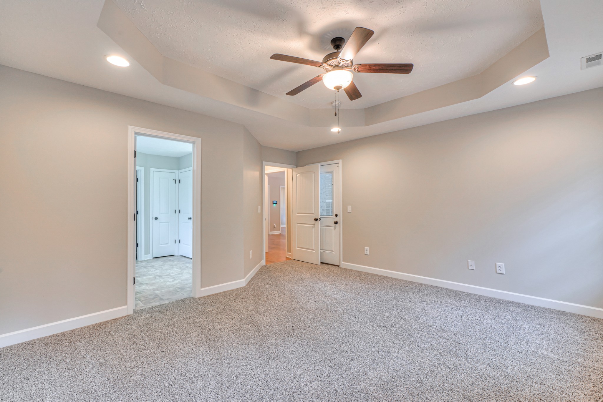 1485 Round Rock Drive Murfreesboro, TN 37128 - Photo 9 of 39 an empty room with fan and a ceiling fan