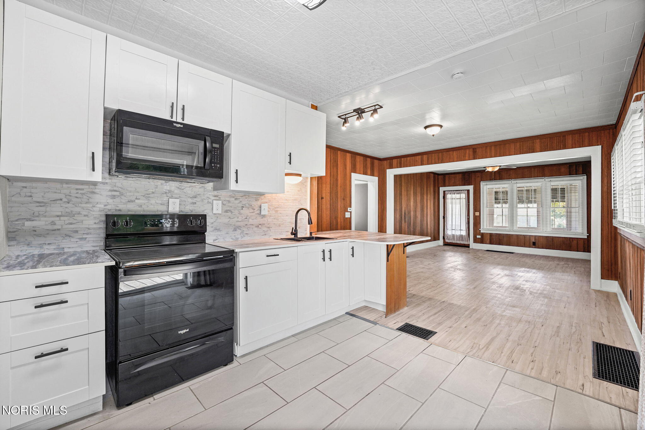 207 Rhodes Avenue North Baltimore, OH 45872 - Photo 9 of 28 Gallery Image 9