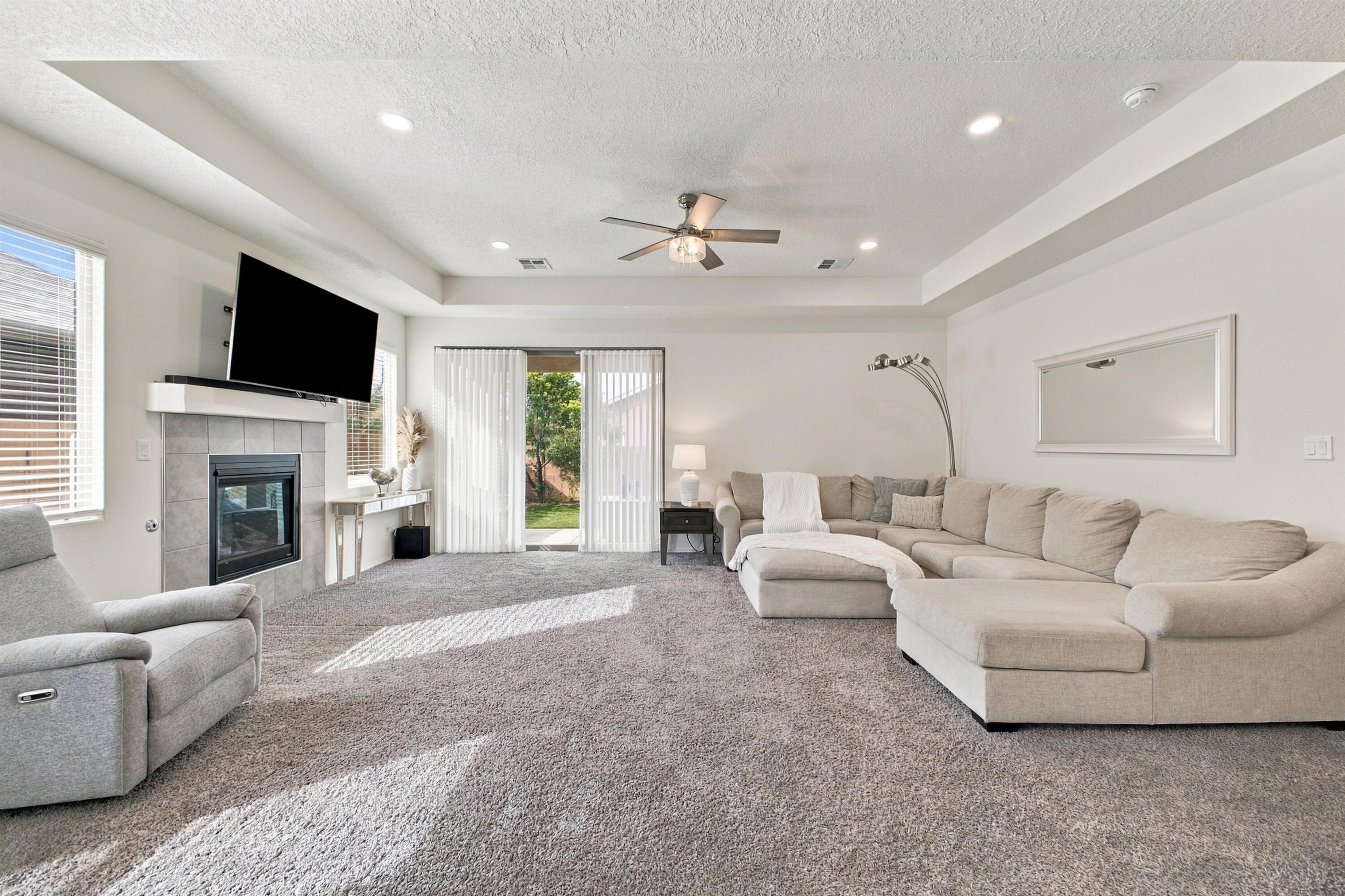 2610 Camino Plata Loop Northeast Rio Rancho, NM 87144 - Photo 5 of 31 Gallery Image 5