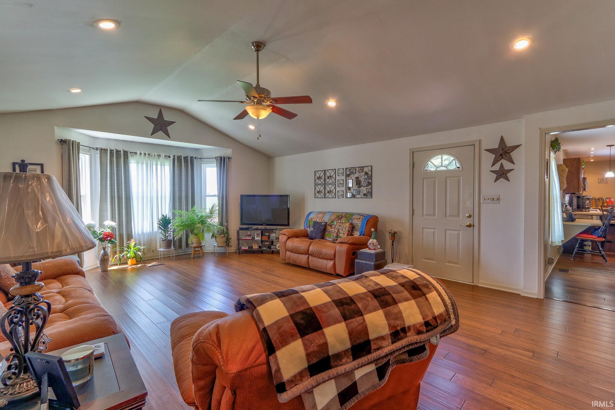 8424 Meinschein Road Mount Vernon, IN 47620 - Photo 10 of 35 Gallery Image 10