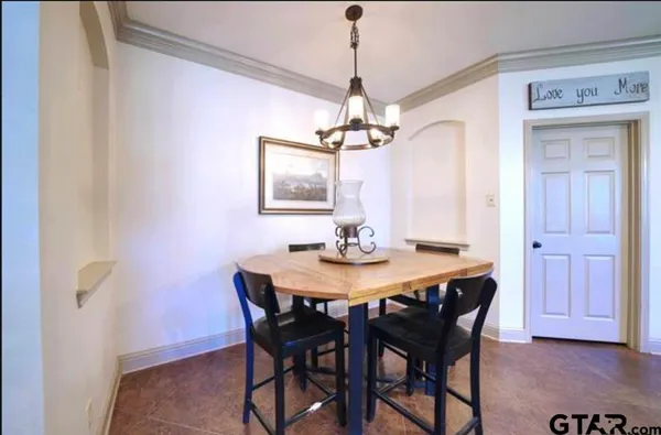 $379,500 | 21192 Altuda Lane, Flint, TX 75762