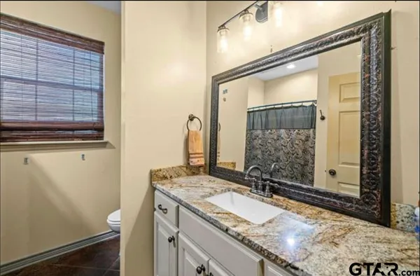 $379,500 | 21192 Altuda Lane, Flint, TX 75762