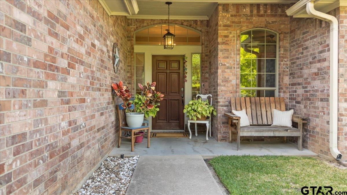 21192 Altuda Lane Flint, TX 75762 - Photo 3 of 46 front view of a house with a porch