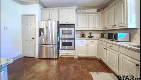 $379,500 | 21192 Altuda Lane, Flint, TX 75762