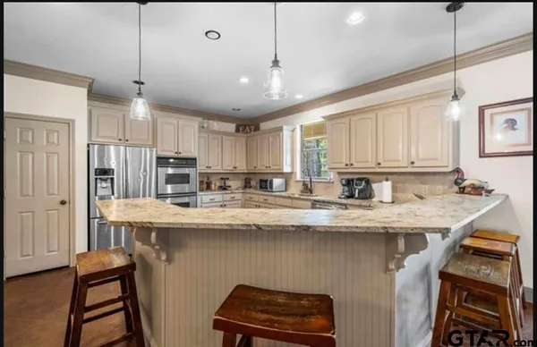 $379,500 | 21192 Altuda Lane, Flint, TX 75762