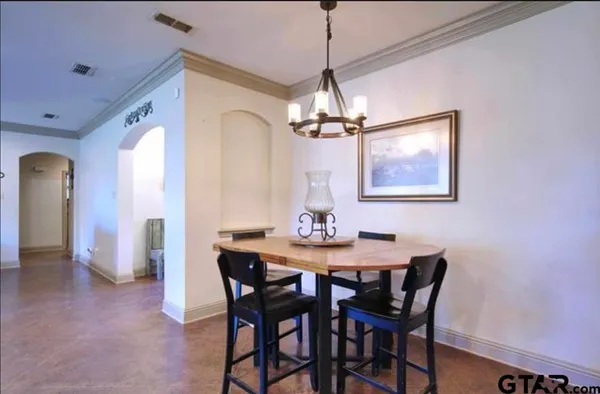 $379,500 | 21192 Altuda Lane, Flint, TX 75762