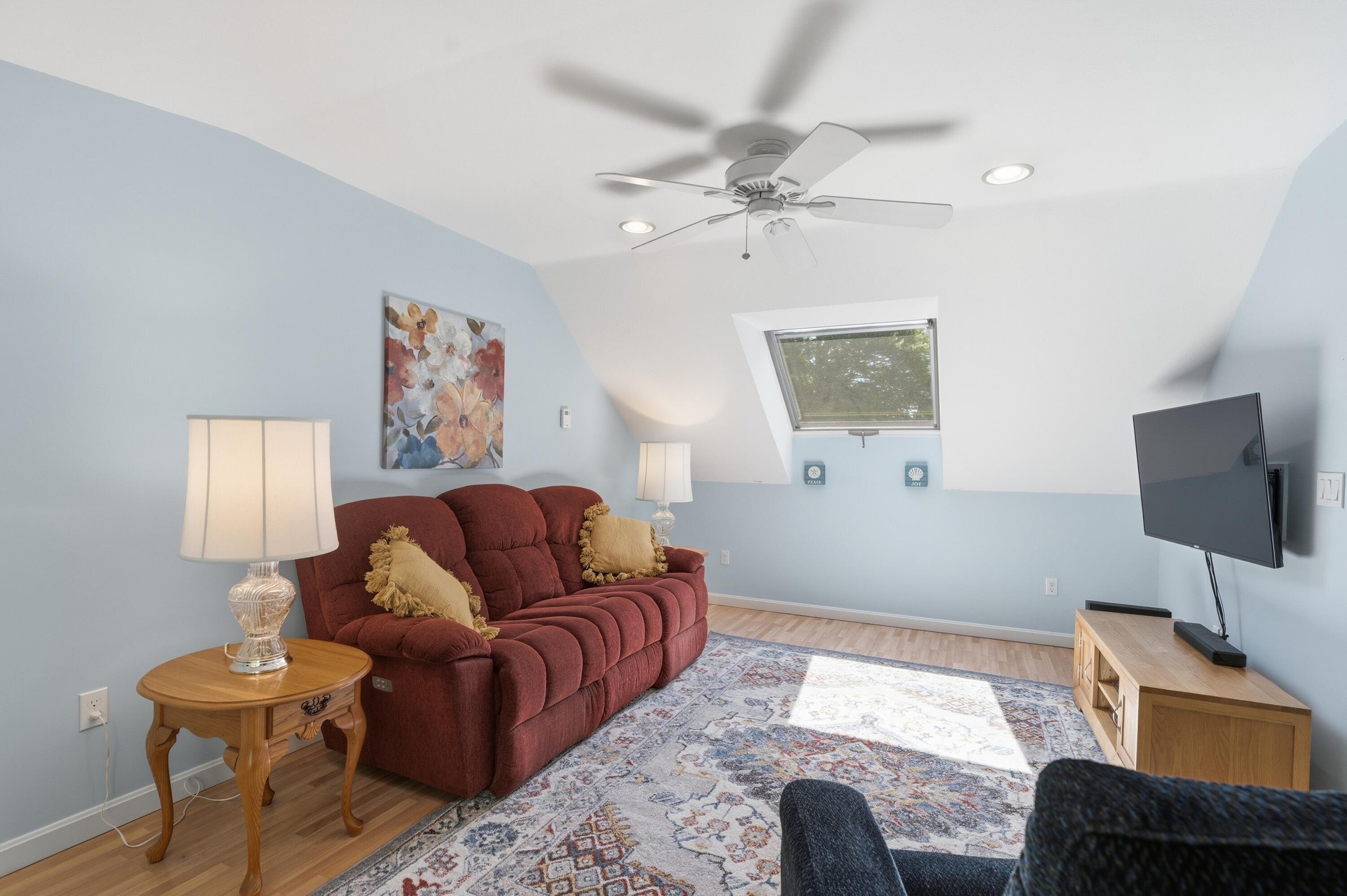 5 Yorke Ridge Way, Unit 5 York, ME 03909 - Photo 14 of 52 5 Yorke Ridge Way York ME-225