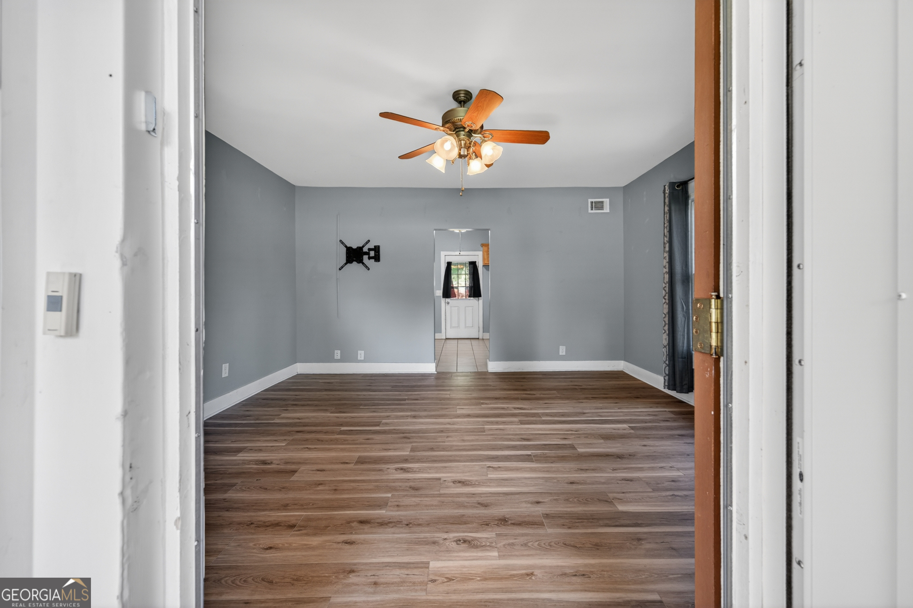 98 South 5th Street Colbert, GA 30628 - Photo 5 of 43