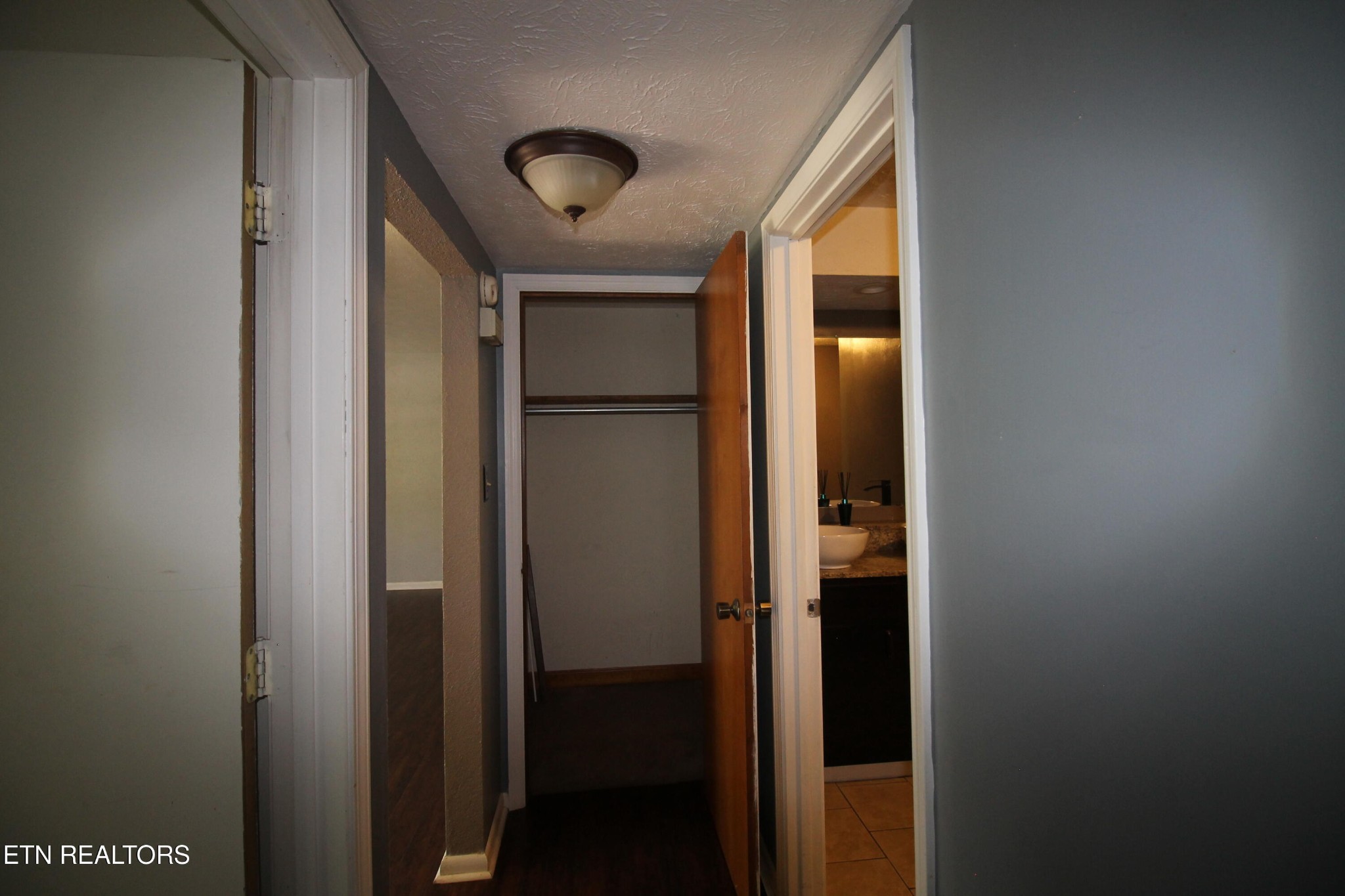 2523 Chukar Road Knoxville, TN 37923 - Photo 19 of 33 a view of elevator