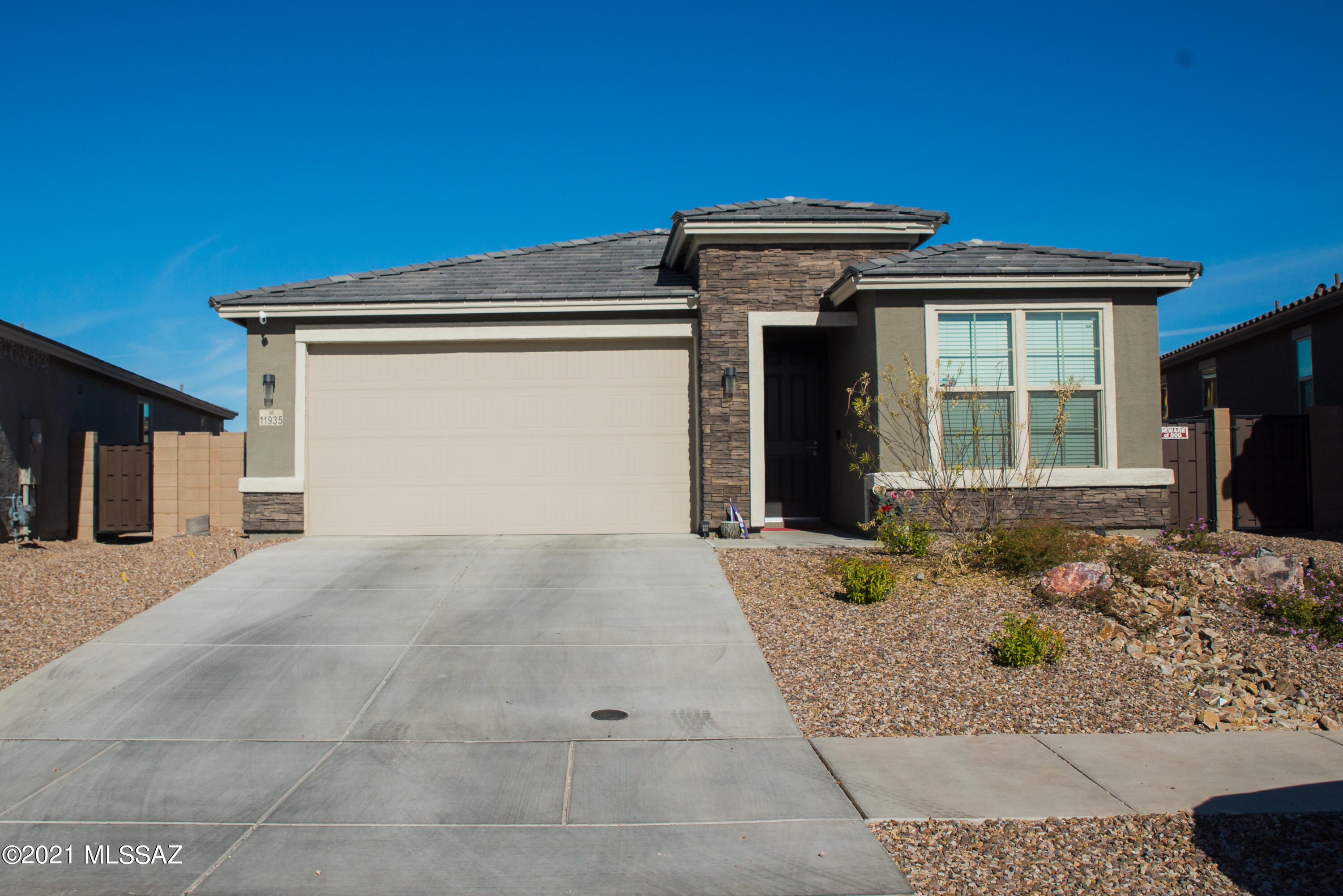 11935 Ryscott Circle Vail, AZ 85641 - Photo 1 of 25