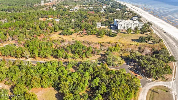 $125,000 | 128 Live Oak Way, Pass Christian, MS 39571