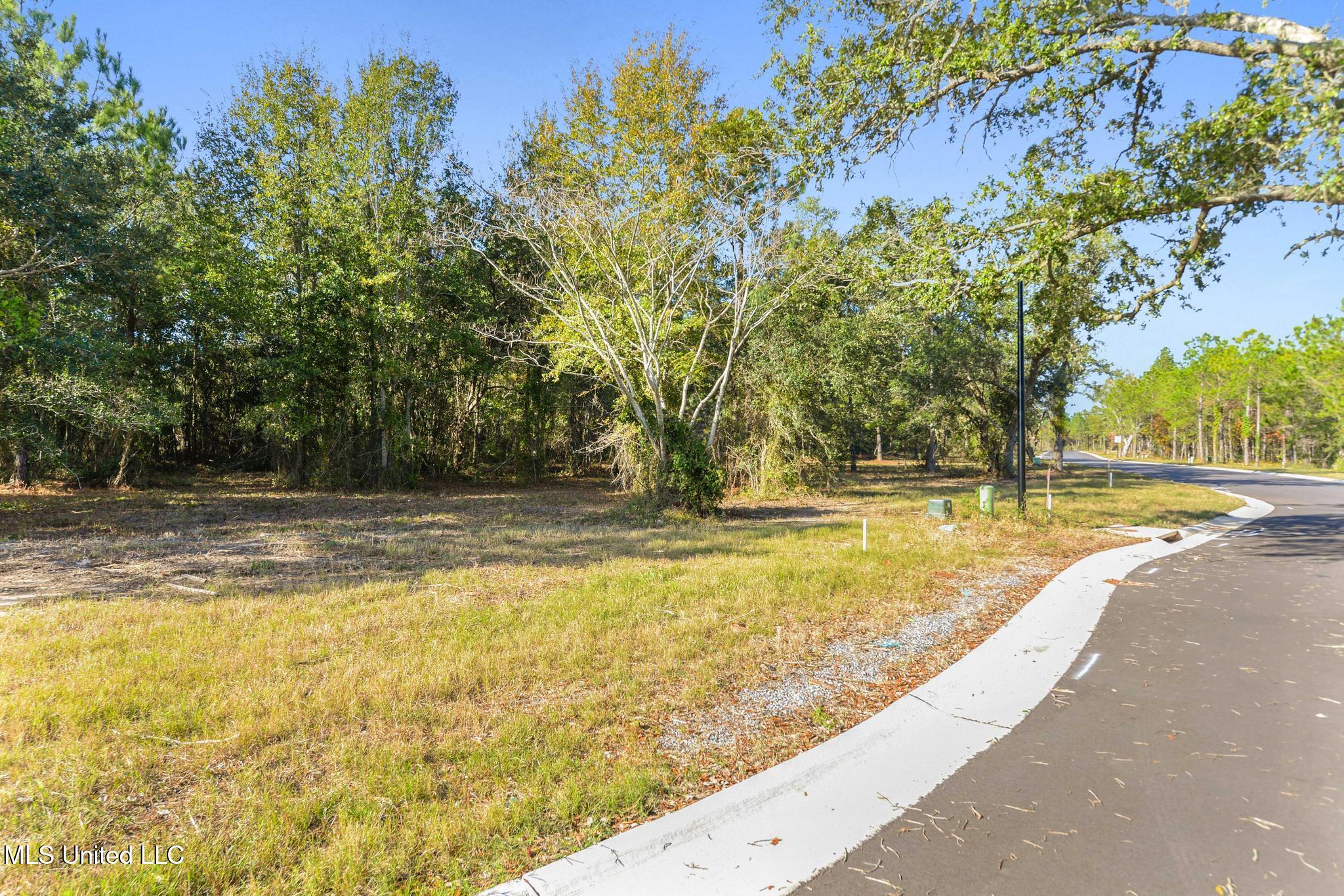 128 Live Oak Way Pass Christian, MS 39571 - Photo 12 of 14 029