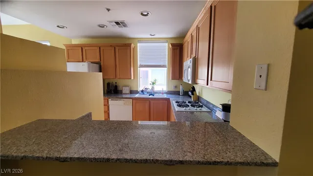$1,900 | 47 East Agate Avenue, Unit 308, Las Vegas, NV 89123