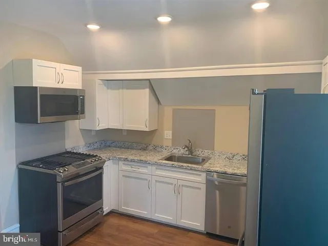 $1,975 | 135 Park Place, Unit B, Audubon, NJ 08106