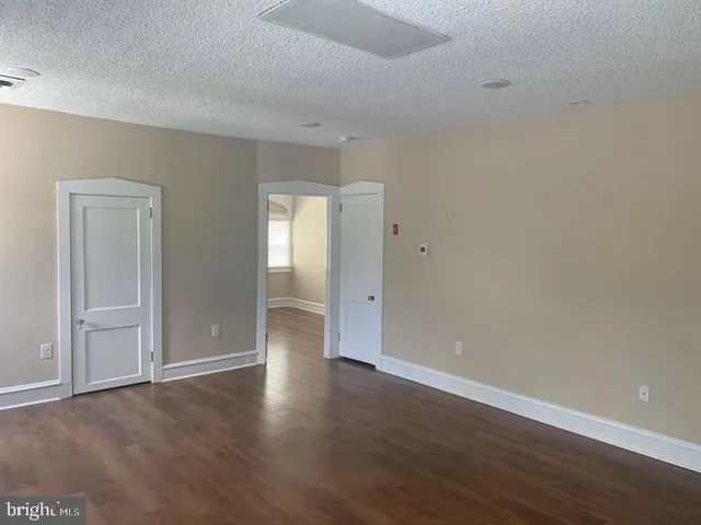 $1,975 | 135 Park Place, Unit B, Audubon, NJ 08106