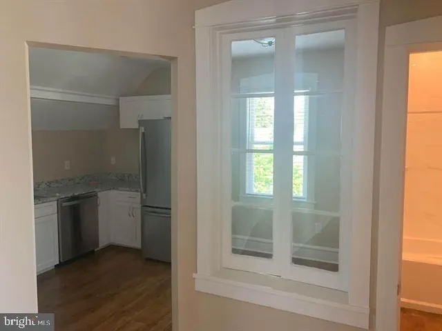 $1,975 | 135 Park Place, Unit B, Audubon, NJ 08106