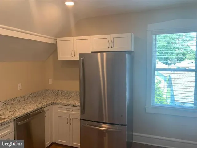 $1,975 | 135 Park Place, Unit B, Audubon, NJ 08106