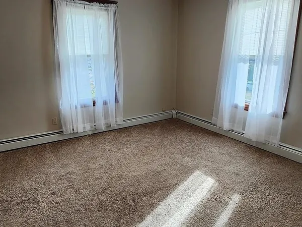 $2,300 | 38 Elmwood Street, Unit B, Grafton, MA 01560