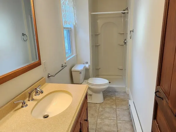 $2,300 | 38 Elmwood Street, Unit B, Grafton, MA 01560