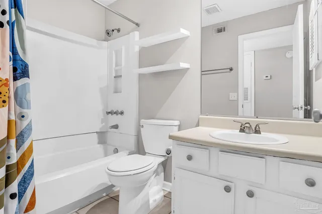 $329,000 | 200 Pensacola Beach Road, Unit H1, Gulf Breeze, FL 32561