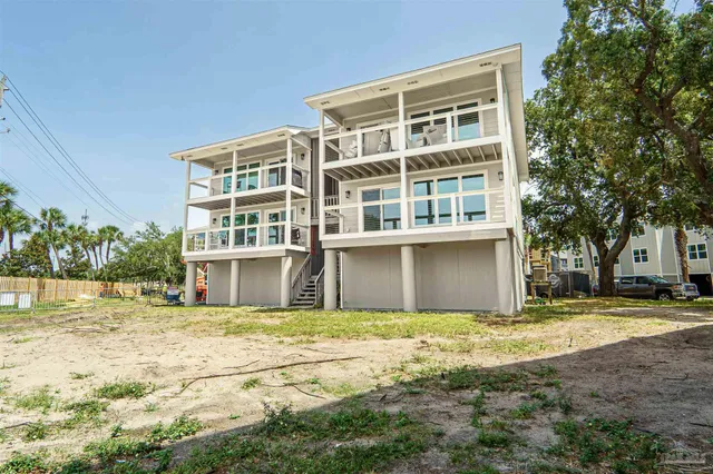 $329,000 | 200 Pensacola Beach Road, Unit H1, Gulf Breeze, FL 32561