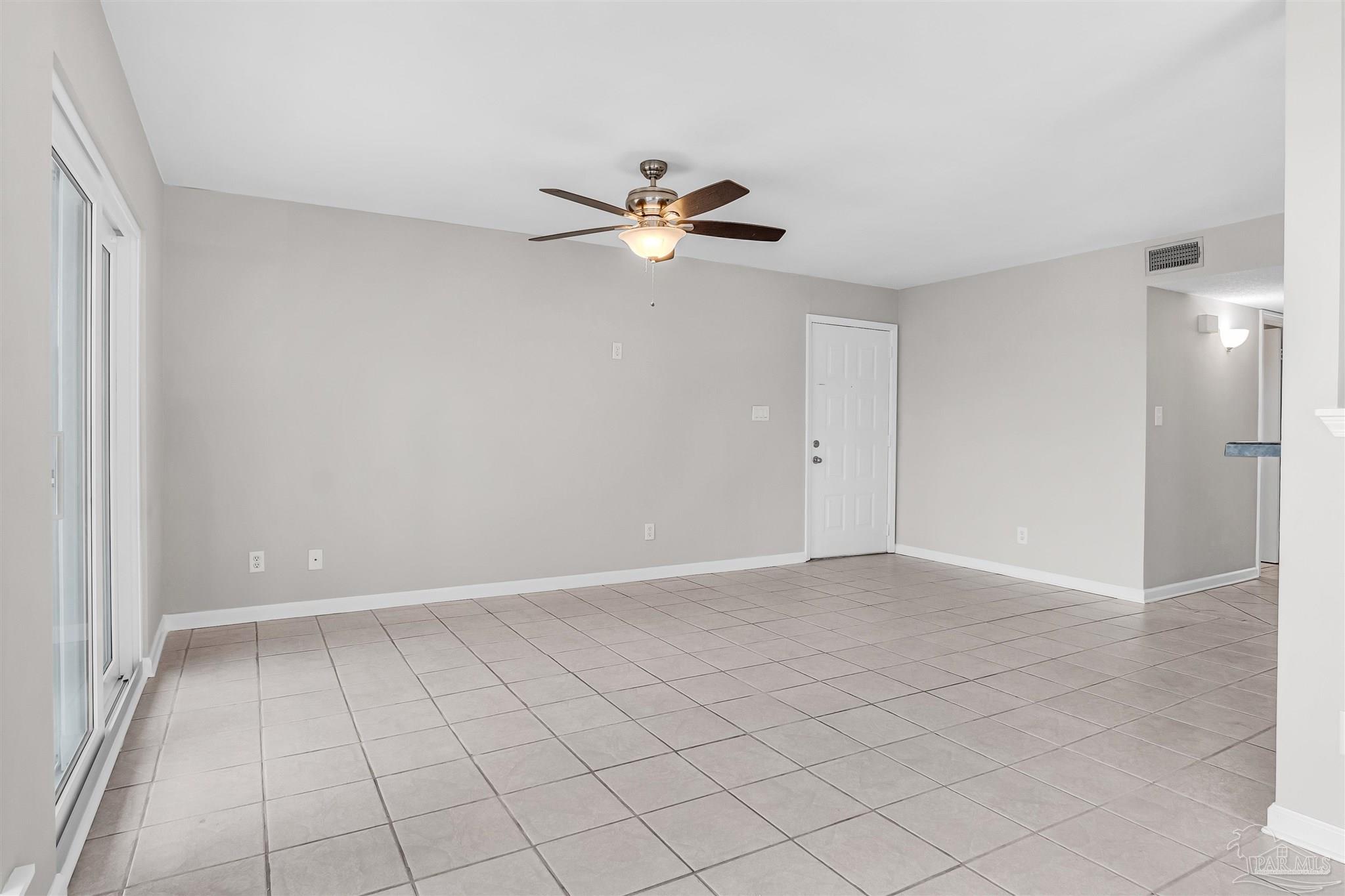 200 Pensacola Beach Road, Unit H1 Gulf Breeze, FL 32561 - Photo 4 of 39