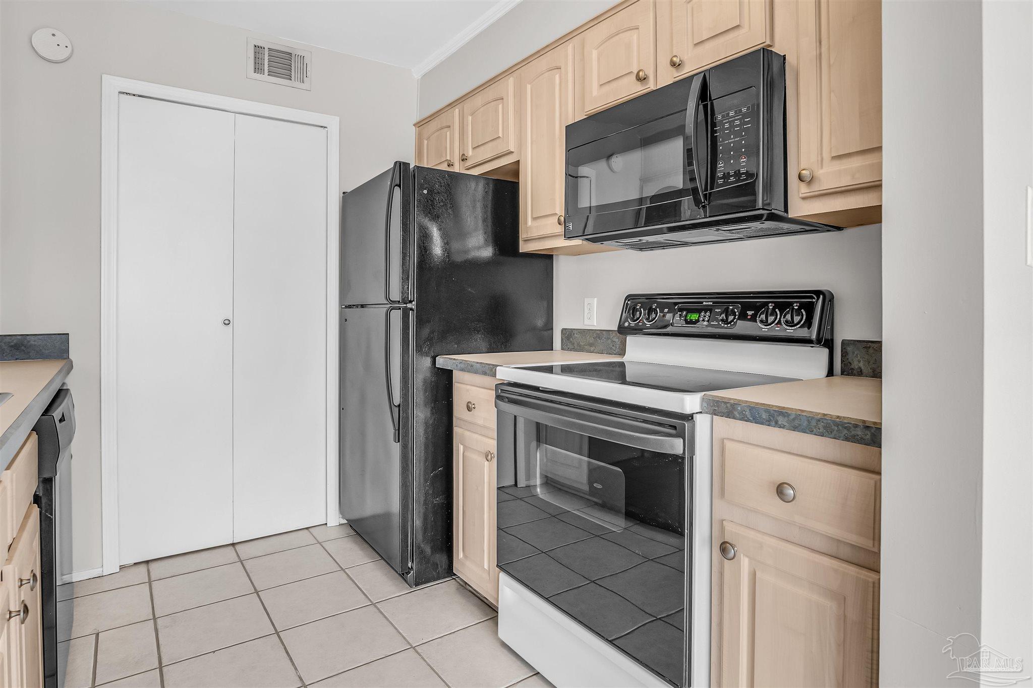 200 Pensacola Beach Road, Unit H1 Gulf Breeze, FL 32561 - Photo 7 of 39