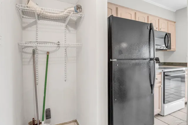 $329,000 | 200 Pensacola Beach Road, Unit H1, Gulf Breeze, FL 32561