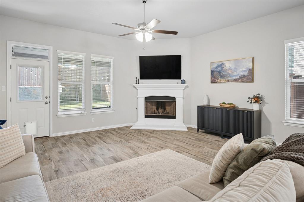 15057 Ted Trail Aledo, TX 76008 - Photo 15 of 35 Living space large and inviting