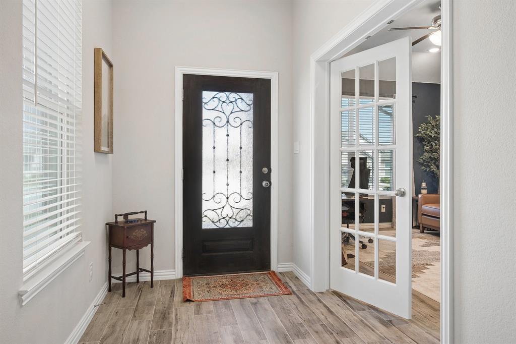 15057 Ted Trail Aledo, TX 76008 - Photo 5 of 35 Beautiful entryway