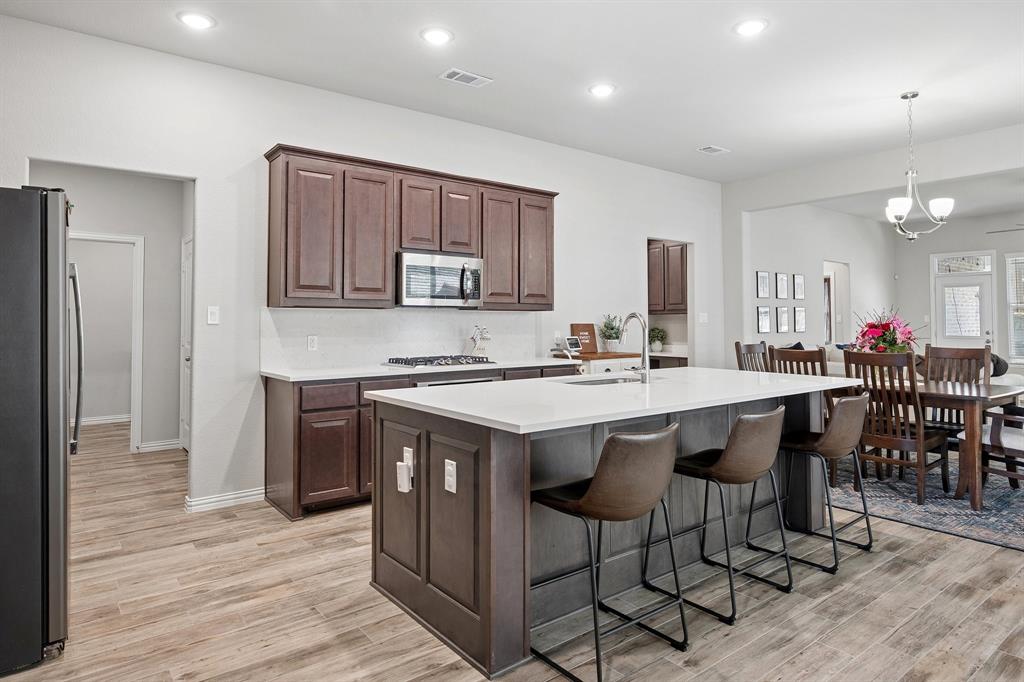 15057 Ted Trail Aledo, TX 76008 - Photo 6 of 35 Large kitchen island