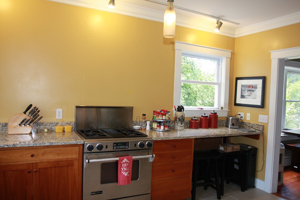 1092 Queen Anne Road Harwich, MA 02645 - Photo 6 of 30 Gallery Image 6