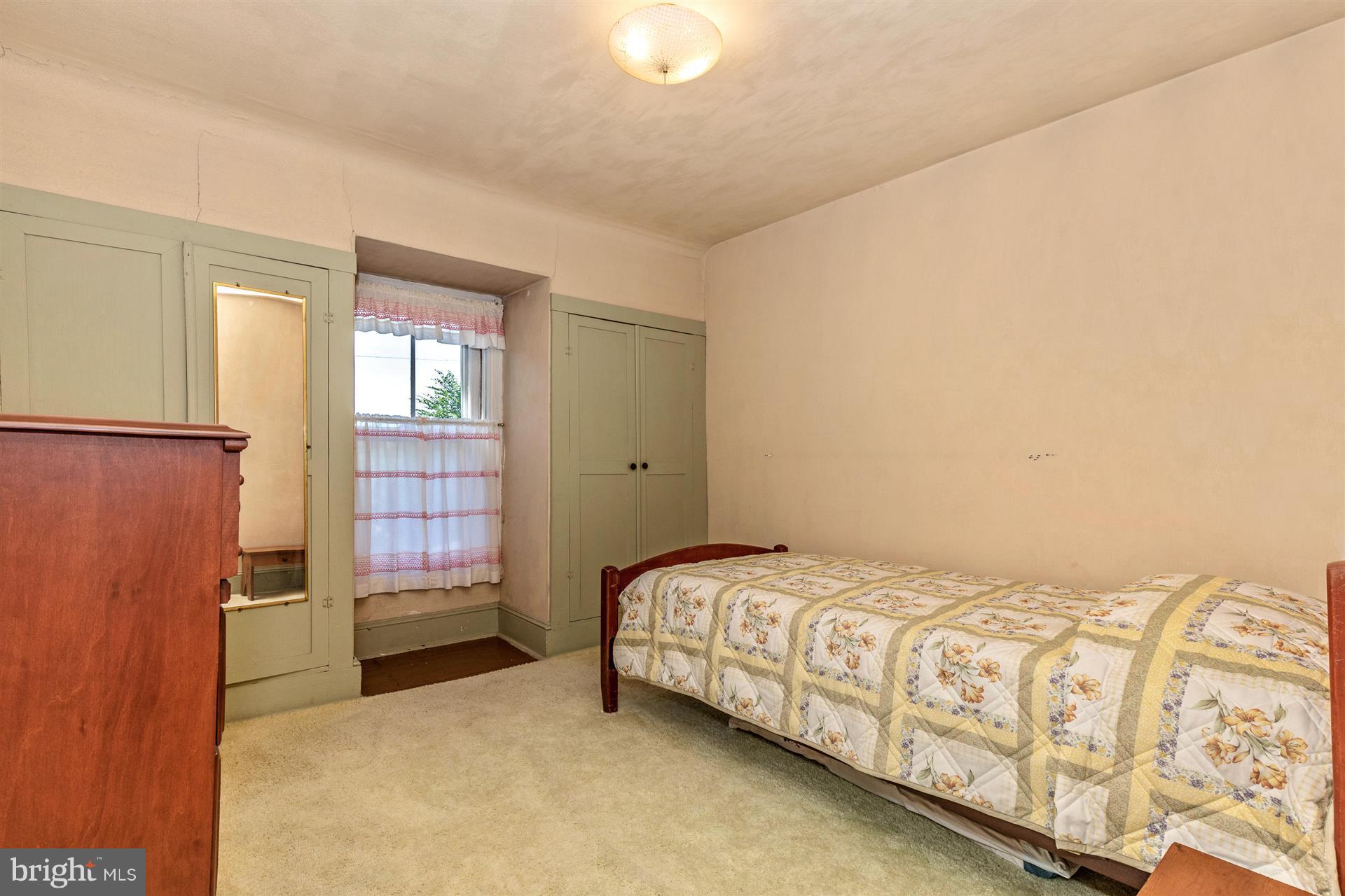 11324 Angleberger Road Thurmont, MD 21788 - Photo 22 of 27 Bedroom 3 has built in wardrobes.