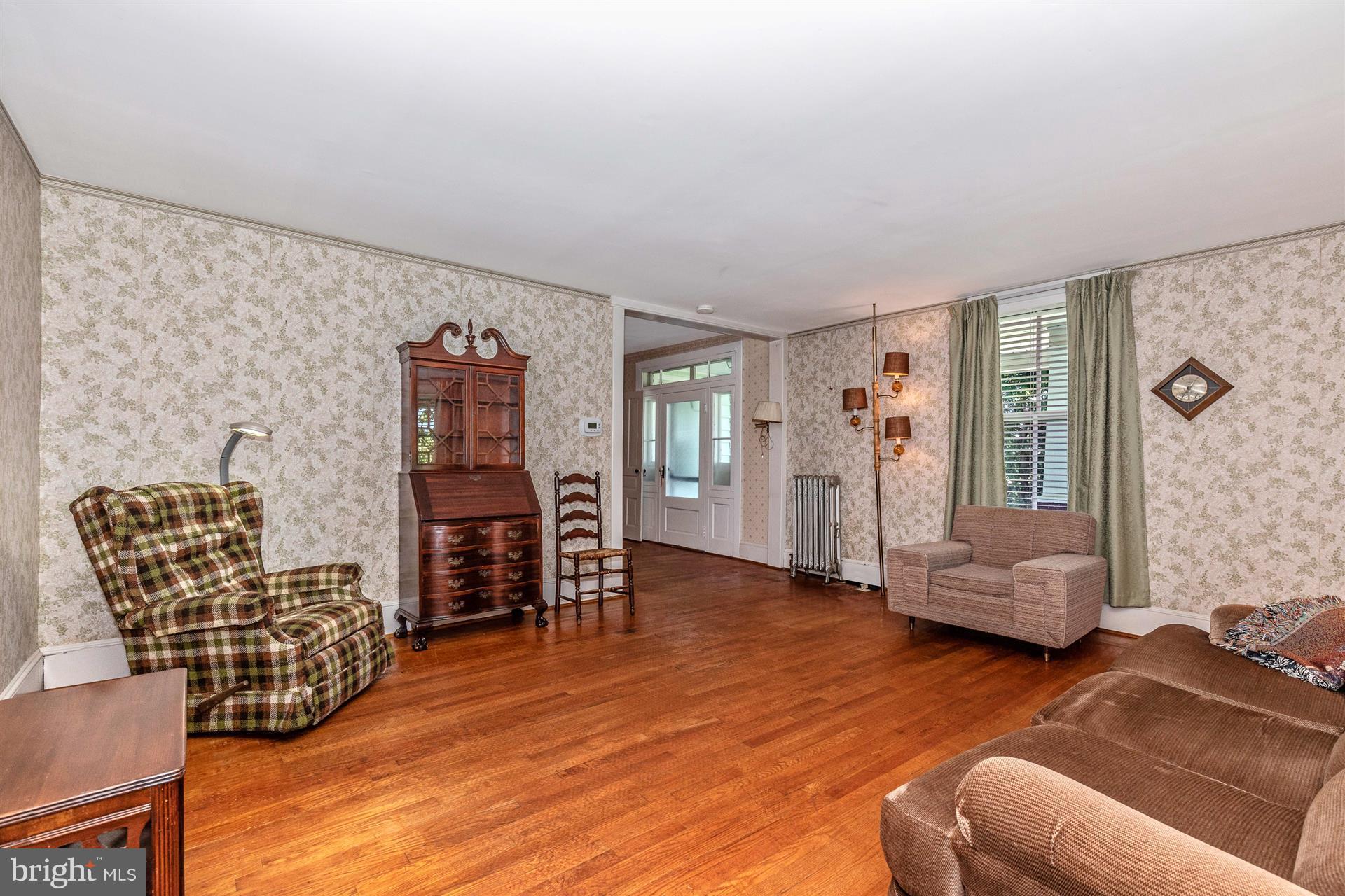 Living Room has hardwood flooring