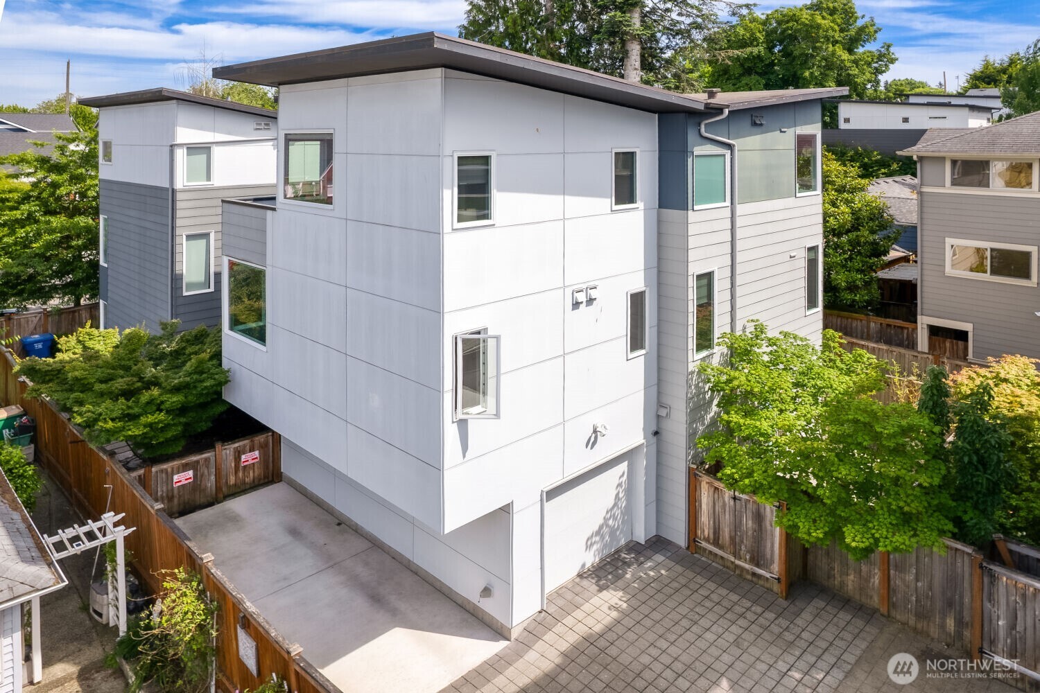 6533 34th Avenue Southwest, Unit B Seattle, WA 98126 - Photo 2 of 34