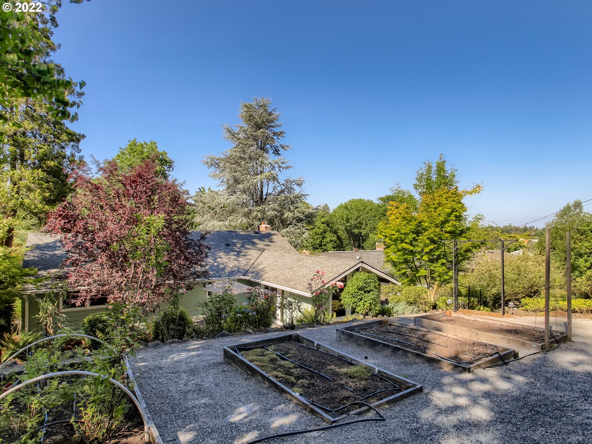 3420 Southwest Marigold Street Portland, OR 97219 - Photo 27 of 30 Gallery Image 27