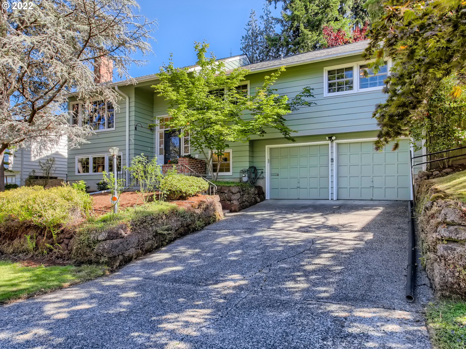 3420 Southwest Marigold Street Portland, OR 97219 - Photo 28 of 30 Gallery Image 28