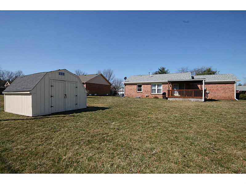 3351 Briar Ridge Way Columbus, IN 47203 - Photo 8 of 24 Gallery Image 8