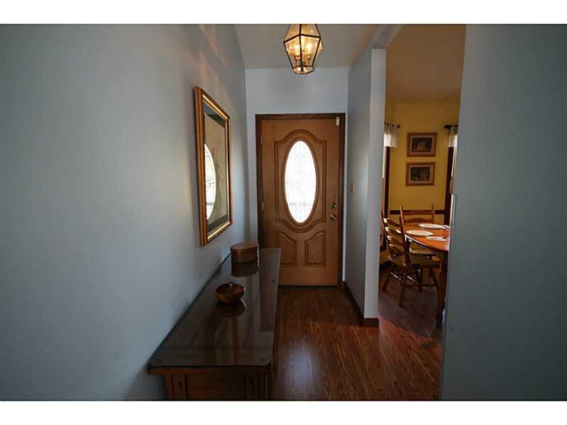 3351 Briar Ridge Way Columbus, IN 47203 - Photo 10 of 24 Gallery Image 10